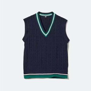 UNIQLO Cable V Neck Vest